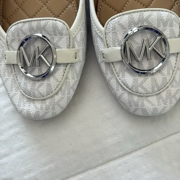 Michael Kors White and Tan Quilted Flats - Picture 5 of 6